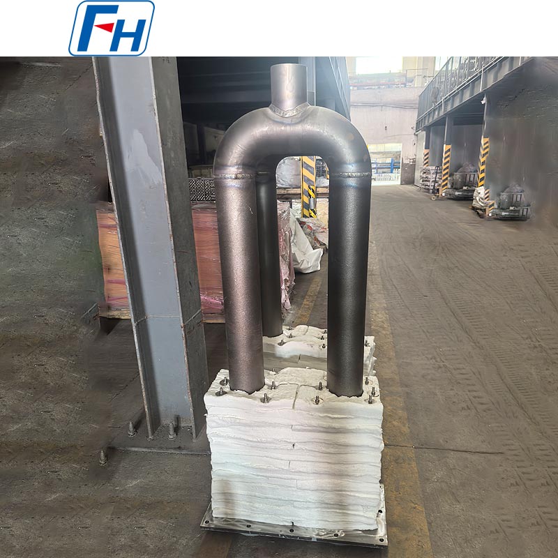 Cr25Ni35 U-muotoinen säteilyputki – Ø124 × Ø108 × 1597 mm